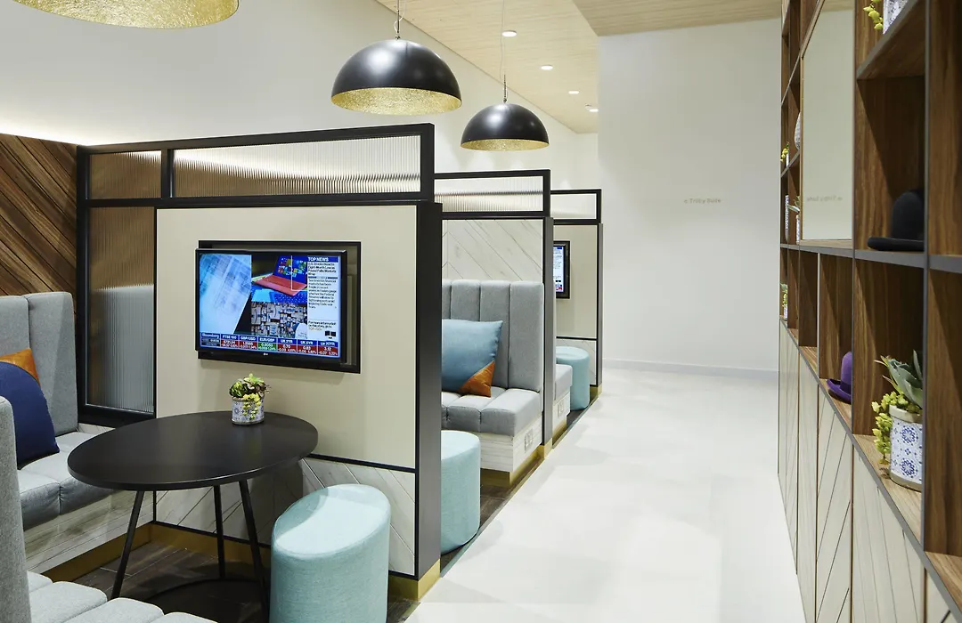 Courtyard By Marriott Luton Airport-1